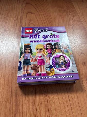 Lego Friends Het grote vriendinnenboek beschikbaar voor biedingen