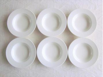 Impott 6 witte diepe borden met ribbeltjes randje D23cm H4cm beschikbaar voor biedingen