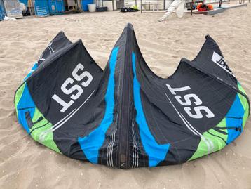 Slingshot SST 7 m kite beschikbaar voor biedingen