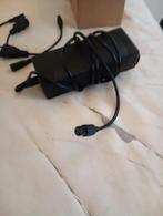 Accu oplader 3 pins nog nieuw in doos, Ophalen of Verzenden, Nieuw