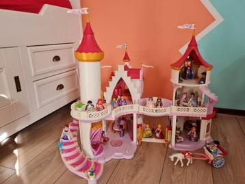 Zeer uitgebreid Playmobil prinsessen kasteel beschikbaar voor biedingen