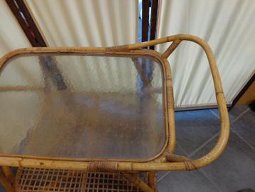 3  VINTAGE THEE TAFELS beschikbaar voor biedingen
