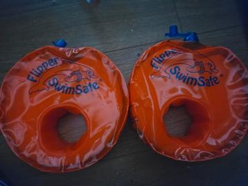 Swimsafe Zwembandjes met kurk en lucht beschikbaar voor biedingen