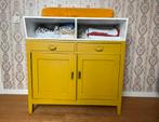 Vintage commode okergeel en wit geverfd, Kinderen en Baby's, Kinderkamer | Commodes en Kasten, Ophalen, Zo goed als nieuw, 75 tot 100 cm