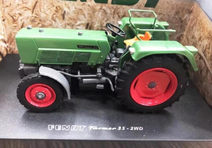 Fendt 3S  2WD Van Universal Hobbies, Hobby en Vrije tijd, Modelauto's | 1:32, Nieuw, Tractor of Landbouw, Universal Hobbies, Ophalen of Verzenden