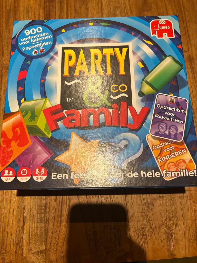 Party & Co Family - Gezelschapsspel voor de hele familie!, Hobby en Vrije tijd, Drie of vier spelers, Ophalen of Verzenden, Zo goed als nieuw