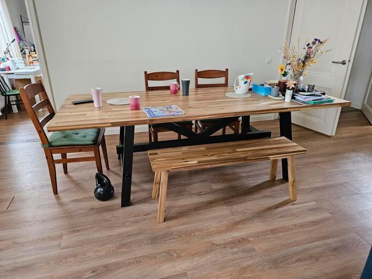 IKEA Skogsta Eettafel, Huis en Inrichting, Complete eetkamers, Gebruikt, Minder dan 4 stoelen, Ophalen