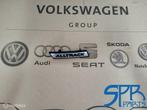 GOLF 7 7.5 ALLTRACK Logo origineel GRILL EMBLEEM 5G9853679, Gebruikt, Volkswagen, Ophalen of Verzenden, Volkswagen