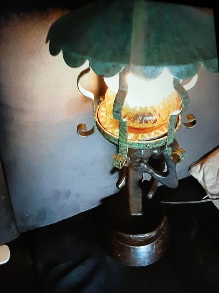 Unieke Houtsnijwerk Olielamp, Antiek en Kunst, Antiek | Lampen, Ophalen of Verzenden