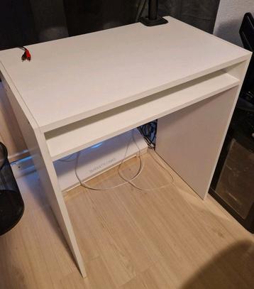 Ikea TORALD bureau wit zgan beschikbaar voor biedingen