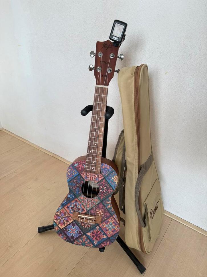 Flight Ukelele plus atributen te koop, Muziek en Instrumenten, Snaarinstrumenten | Gitaren | Akoestisch, Zo goed als nieuw, Overige typen