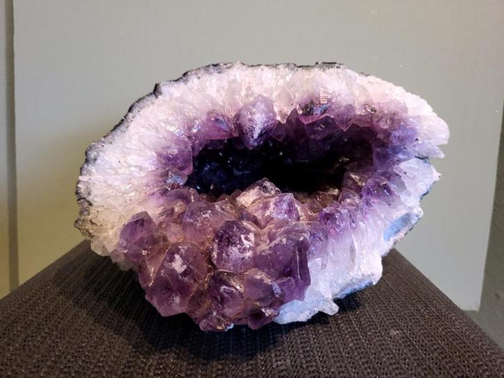 Amethist Geode, cluster, 10,5kg, 285,- euro, Verzamelen, Mineralen en Fossielen, Mineraal, Ophalen
