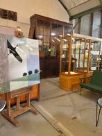 Antieke museum kast, Ophalen