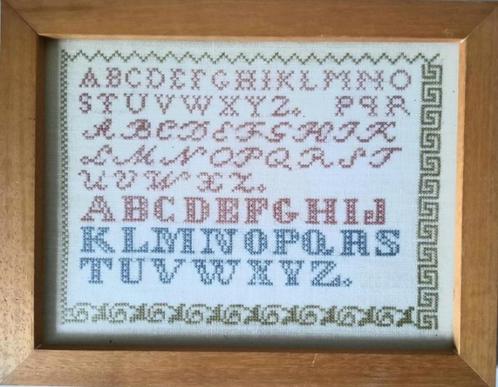 Mooie merklap in eikenlijst.geborduurd, Antiek en Kunst, Antiek | Kleden en Textiel, Ophalen of Verzenden