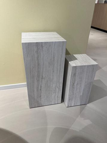 Bijzettafel set van 2 beschikbaar voor biedingen