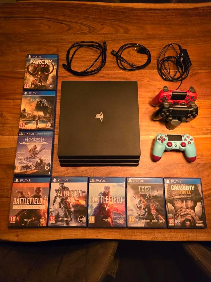 PS4 Pro 1TB + 3 Controllers + Dock + 8 Games, Spelcomputers en Games, Spelcomputers | Sony PlayStation 4, Zo goed als nieuw, Pro