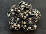 Vintage strass bloemen-broche met heldere kristallen, Overige materialen, 4 tot 7 cm, Zwart, Ophalen of Verzenden