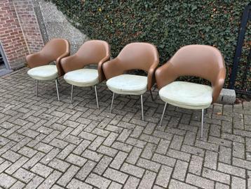Vintage design stoelen Knoll beschikbaar voor biedingen
