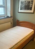Bed 90 X 2.00 m met z.g.a.n matras èn topper!, Huis en Inrichting, Slaapkamer | Bedden, Ophalen, 90 cm, Eenpersoons, Bruin