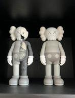 KAWS companion grey set, Ophalen