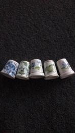 5 blauw-witte en groen-witte vingerhoedjes, Ophalen of Verzenden, Zo goed als nieuw, Porselein
