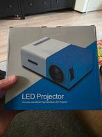 Draagbare projector, Audio, Tv en Foto, Beamers, Ophalen of Verzenden, Nieuw, LED