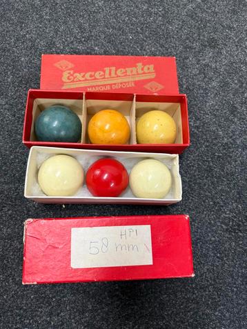 Vintage Excellenta Biljartballen Set beschikbaar voor biedingen