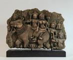 Tempelsteen. Cambodja. Shiva en Parvati op rijdier Nandi, Antiek en Kunst, Ophalen of Verzenden