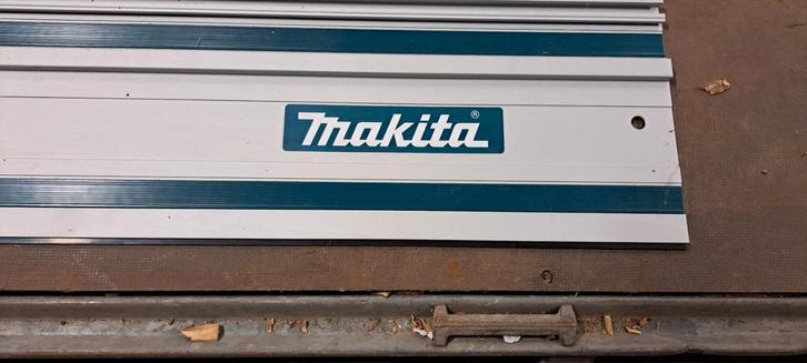 Makita Geleiderail - Perfect voor Precisie!, Doe-het-zelf en Verbouw, Gereedschap | Machine-onderdelen en Toebehoren, Gebruikt