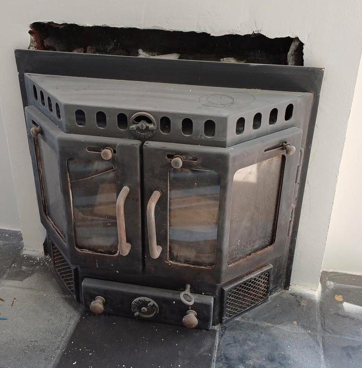 Hout kachel/ openhaard, Huis en Inrichting, Haarden, Gebruikt, Houthaard, Ophalen