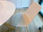 Tafel (120cm) met 4 stoelen, Huis en Inrichting, Stoelen, Ophalen, Kunststof, Wit, Zo goed als nieuw