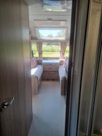 elddis caravan met queens bed, avante 550   bj 2022, Caravans en Kamperen, Vast bed, Elddis, Particulier, 6 tot 7 meter