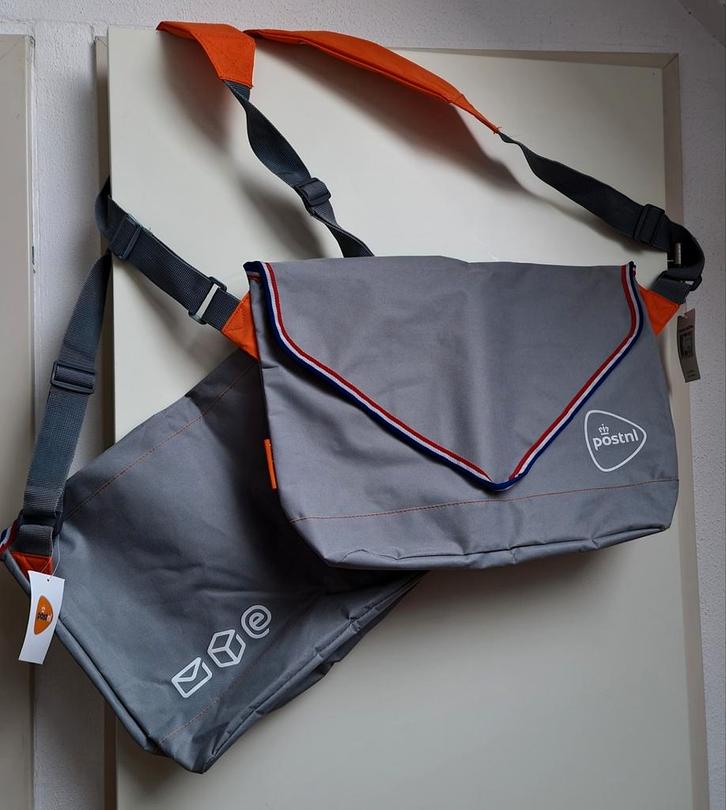 Posttas schoudertas nieuw + kaartjes envelop vorm grijs, Verzamelen, Merken en Reclamevoorwerpen, Zo goed als nieuw, Gebruiksvoorwerp