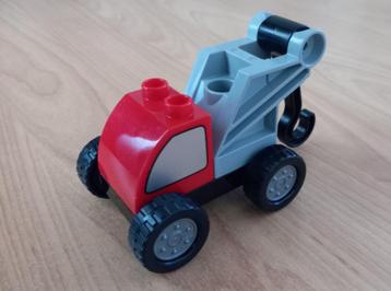 Duplo auto rood takelwagen beschikbaar voor biedingen