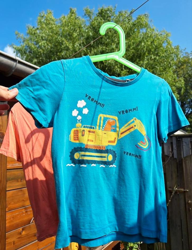 Leuk dino shirt voor kinderen van de h&m auto's cars 110, Kinderen en Baby's, Kinderkleding | Maat 110, Gebruikt, Jongen of Meisje