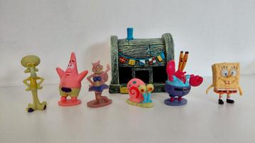 Spongebob poppetjes met huisje beschikbaar voor biedingen