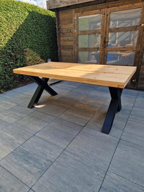 Tuintafel / Eettafel  steigerhout met metalen X poten, Huis en Inrichting, Tafels | Eettafels, Gebruikt, Ophalen