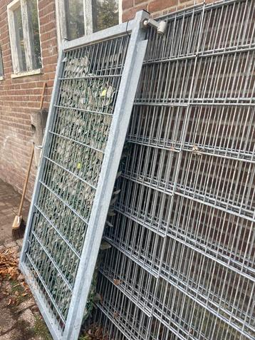 Hekwerk deur poort en delen inc palen maten zie omschrijving beschikbaar voor biedingen