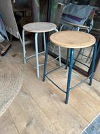 Koopje set oude krukjes schoolkrukjes vintage retro, Huis en Inrichting, Krukjes, Ophalen, Gebruikt, IJzer