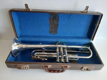 Schenkelaars Eindhoven - Trompet  beschikbaar voor biedingen