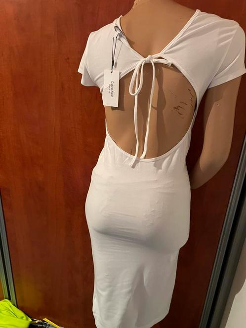 CALVIN KLEIN jurk maat S NIEUW MET KAARTJES, Kleding | Dames, Jurken, Nieuw, Maat 36 (S), Wit, Onder de knie, Ophalen of Verzenden