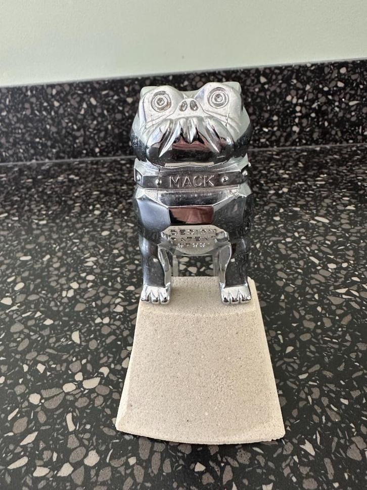 MACK ornament ( truck ) ornament. Chroom-kleurig., Verzamelen, Merken en Reclamevoorwerpen, Gebruikt, Overige typen, Ophalen of Verzenden
