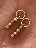 14 karaat gouden Bolletjes Oorbel Bedel 2 stuks, Hangers, Ophalen of Verzenden, Zo goed als nieuw, Goud