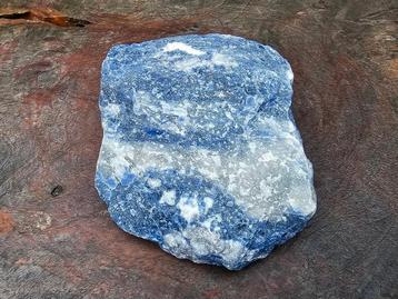 Ruwe sodaliet 159 gram beschikbaar voor biedingen