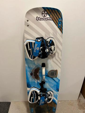 Brunotti Kiteboard - Klaar voor de golven! beschikbaar voor biedingen
