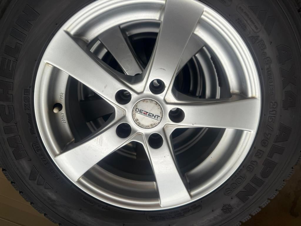 Banden met en velgen 215/70R/16 Hyundia IX35, Auto-onderdelen, Banden en Velgen, Ophalen, 215 mm, 16 inch, Banden en Velgen
