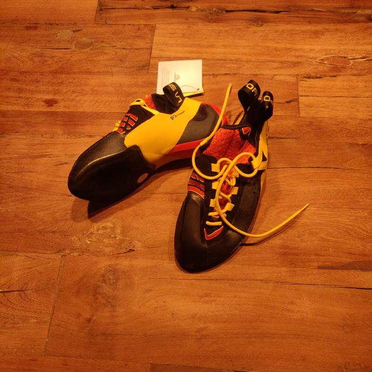 La Sportiva Genius Klimschoenen maat 40, Sport en Fitness, Bergsport en Wandelen, Nieuw, Schoenen, Ophalen of Verzenden