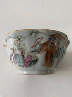 Famille Rose 6-lobed Bowl 19th century, Antiek en Kunst, Ophalen of Verzenden