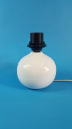Vintage Ticino tafellamp, wit aardewerk voet, bol. 2A7, Huis en Inrichting, Lampen | Tafellampen, Tweedehands verkoop, Tweedehands verkoop