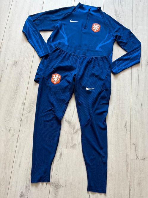 Nederlands elftal trainingspak maat L., Kleding | Heren, Sportkleding, Gedragen, Voetbal, Maat 52/54 (L), Blauw, Ophalen of Verzenden